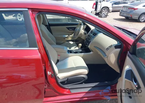 2015 Nissan Altima 2.5 S из США, поврежденный, VIN 1N4AL3AP4FN394709